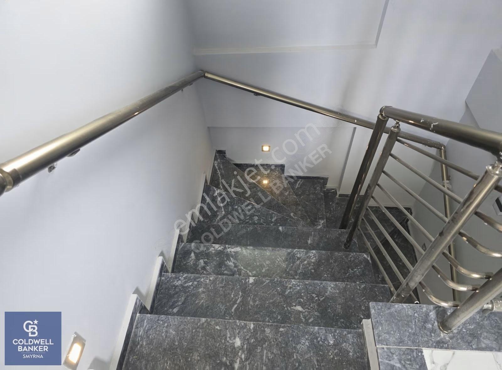 Urla Özbekte Kapanmaz Manzaralı Sıfır Villa - Görsel 24