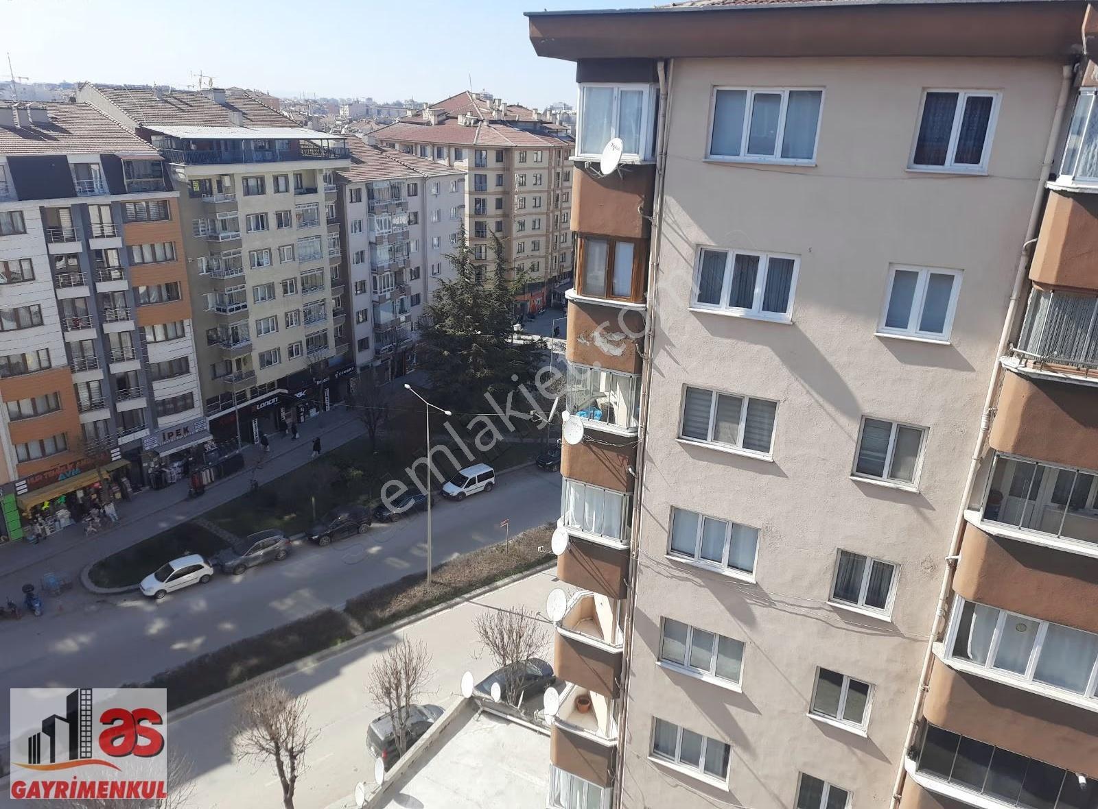 As Emlaktan Sakarya 2 Cad. Üzerinde 3+1 Asansörlü Ve Garaj Dair - Görsel 8