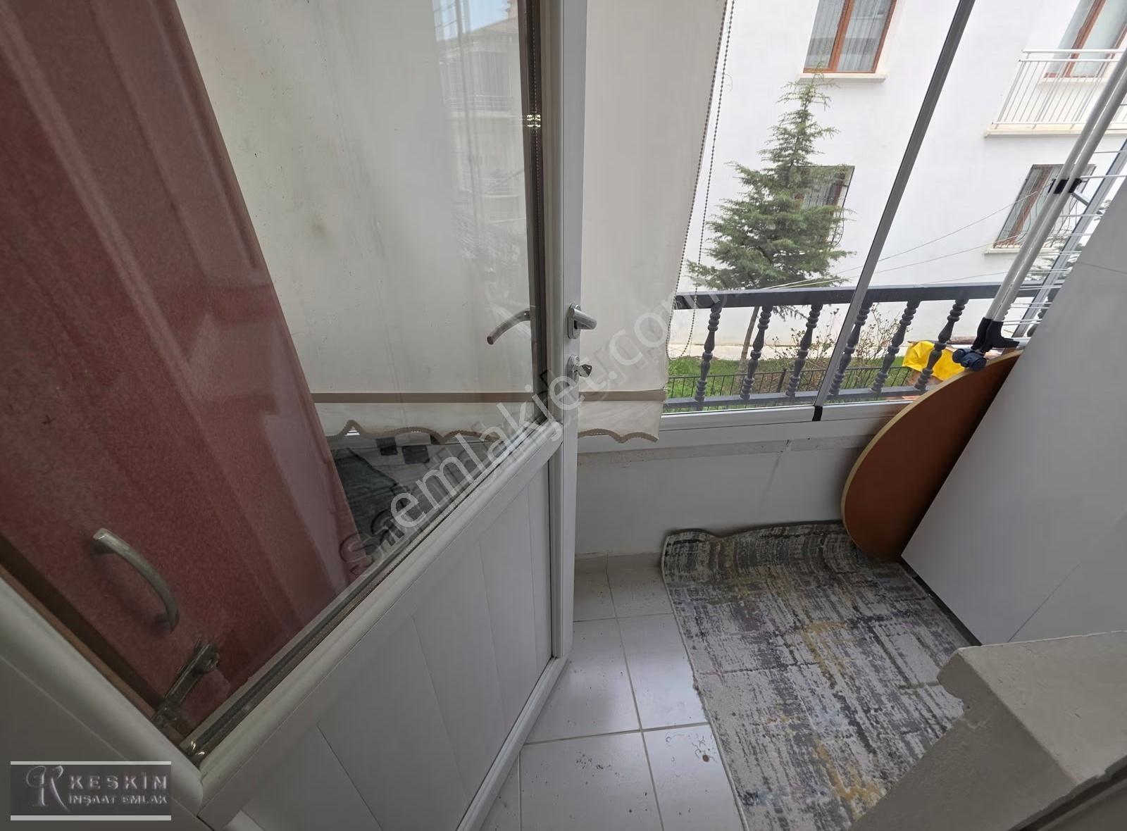 Keçiören Bademlik Mah Cadde Yakını 3+1 Y.giriş Altında Daire Var - Görsel 3