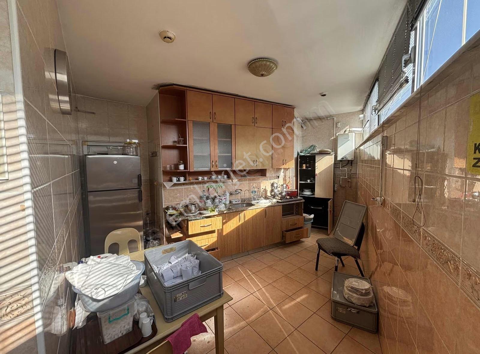 Yenibosna Merkez"de Kiralık 850 M2 İş Hanı Katı Ofisi - Görsel 17