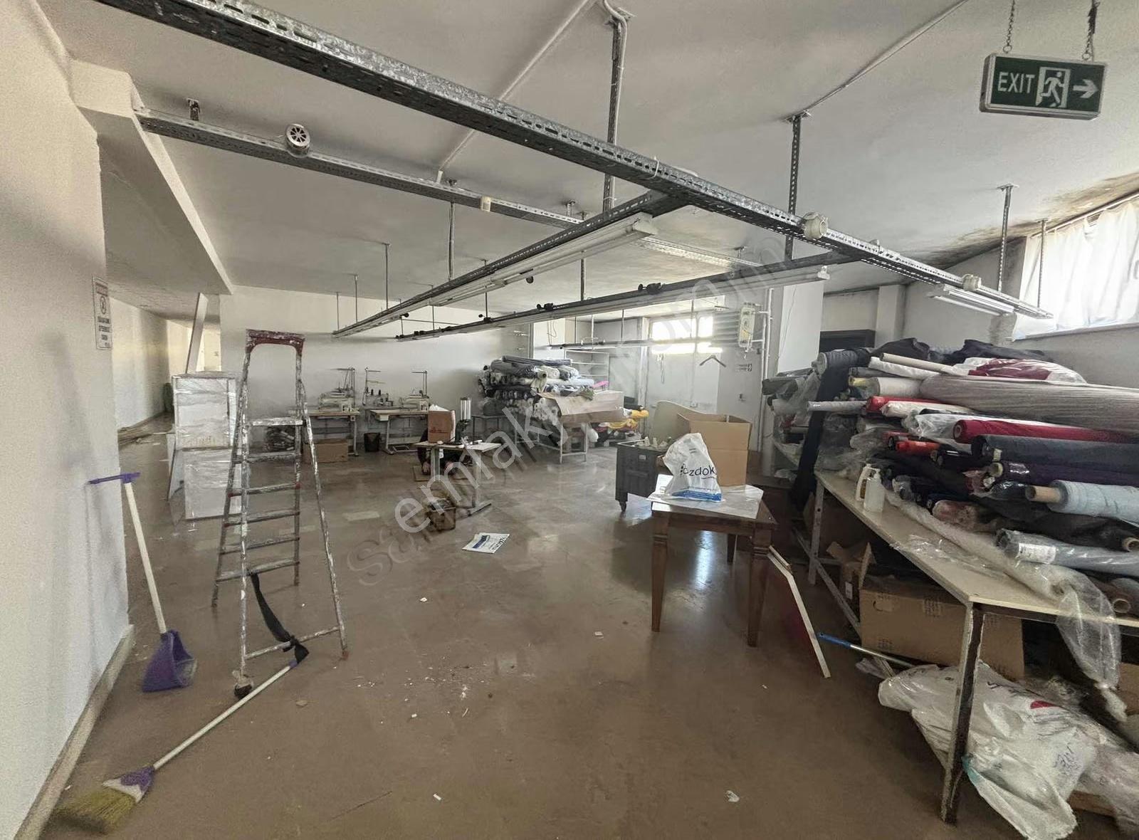 Yenibosna Merkez"de Kiralık 850 M2 İş Hanı Katı Ofisi - Görsel 35