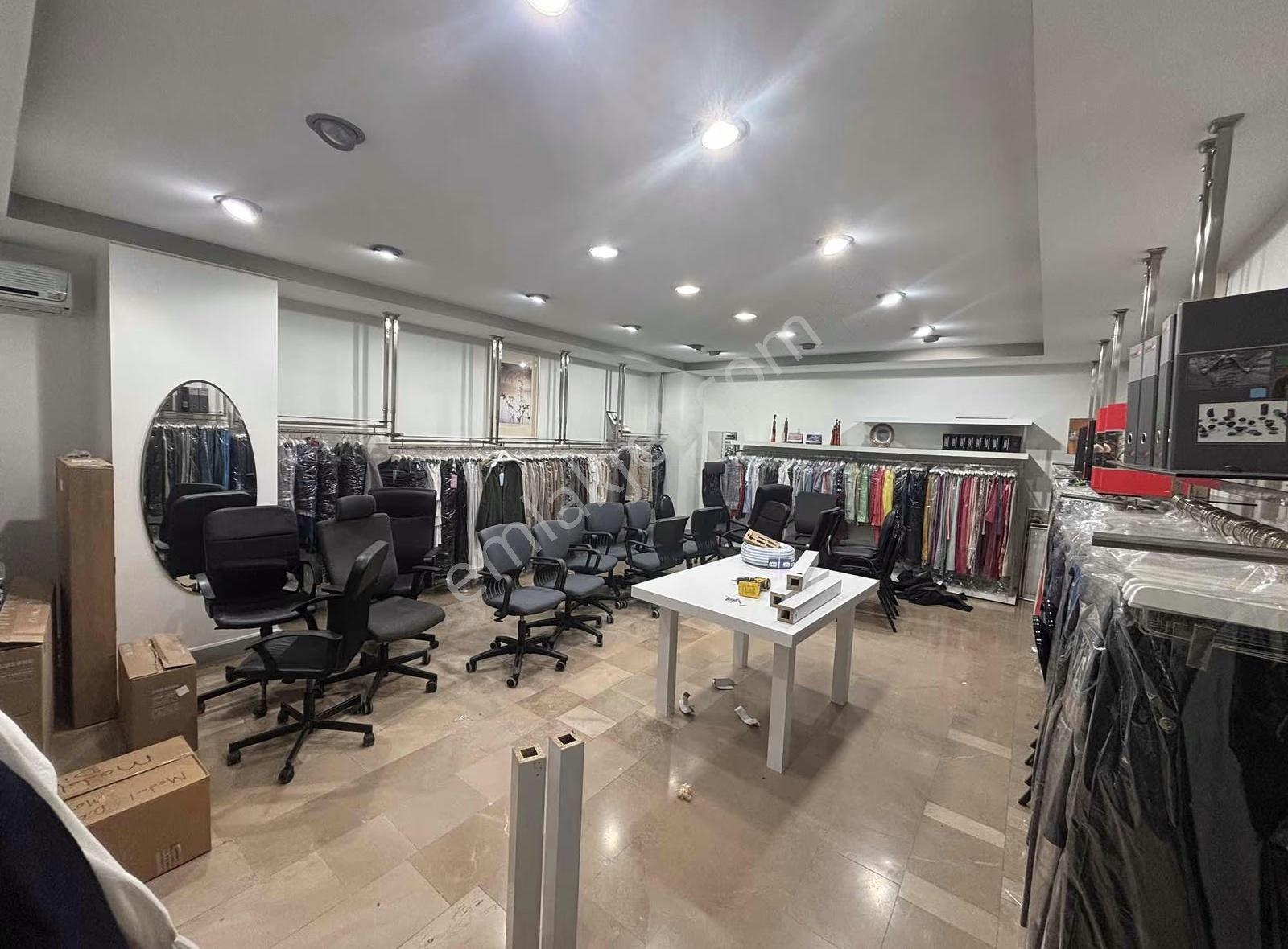 Yenibosna Merkez"de Kiralık 850 M2 İş Hanı Katı Ofisi - Görsel 29