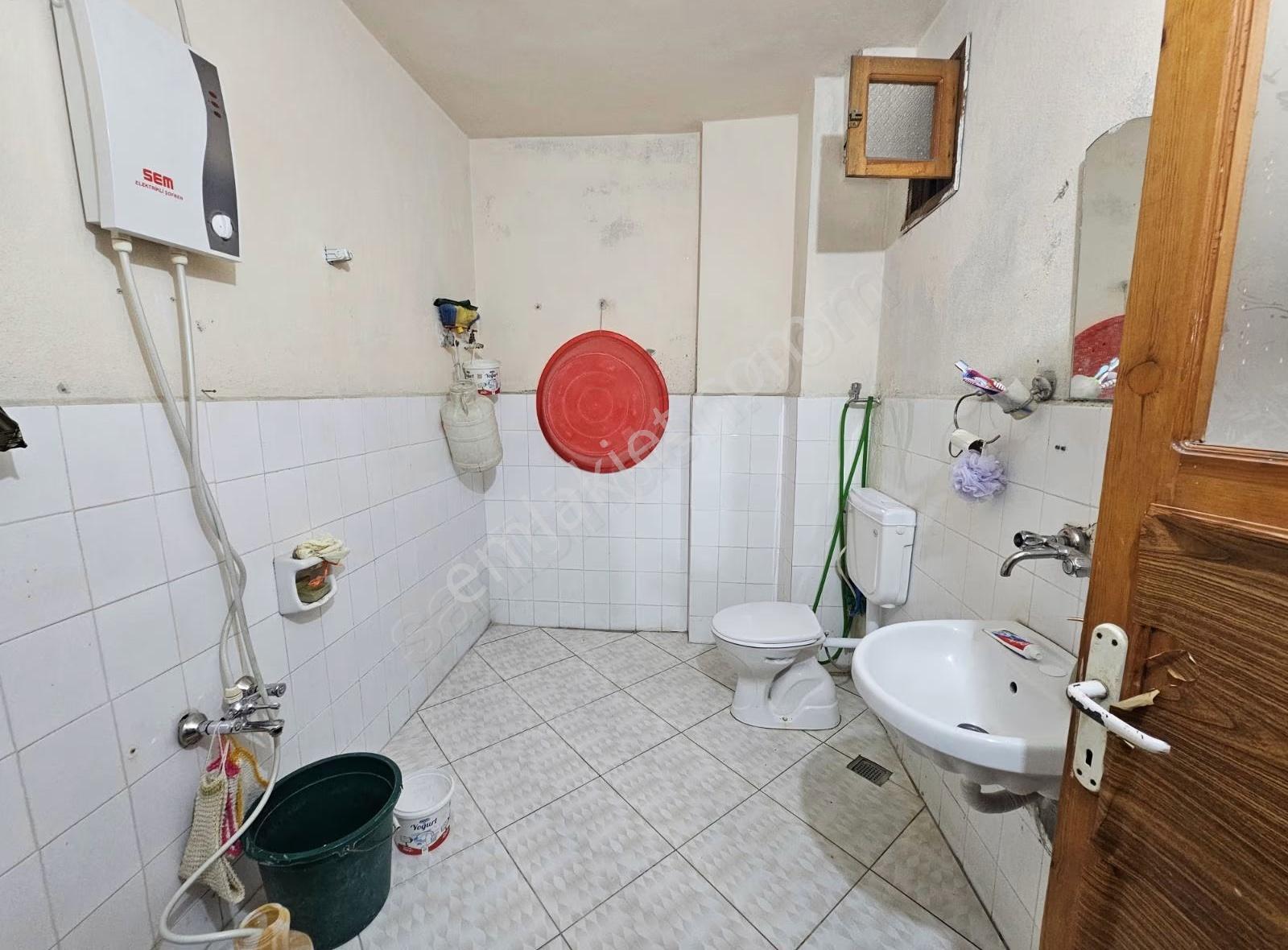 Genç Emlak'tan Mevlanada Satılık 508 M2 Arsa İçinde İki Katlı Ev - Görsel 6