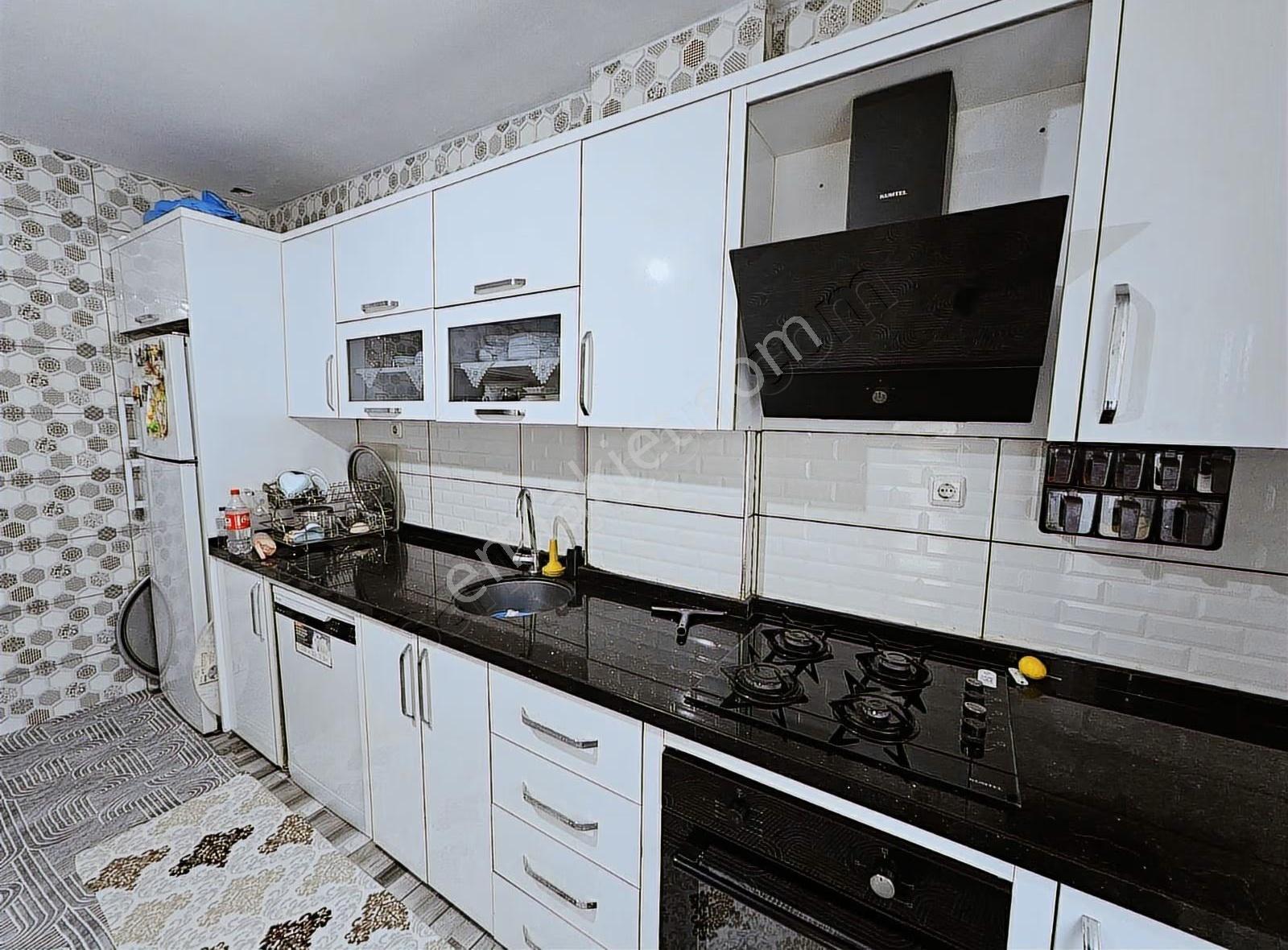 Genç Emlak'tan Mevlanada Satılık 508 M2 Arsa İçinde İki Katlı Ev - Görsel 10