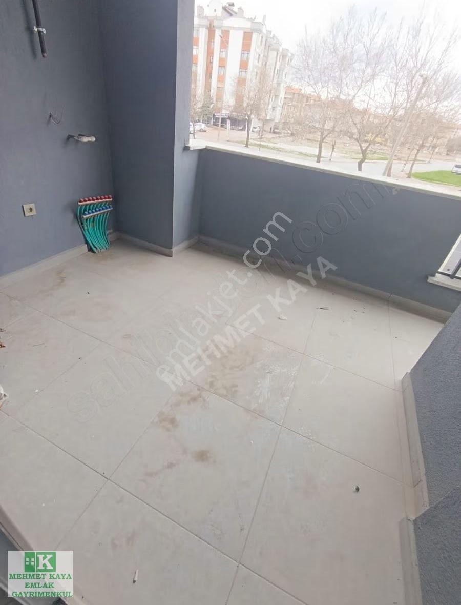 Fetih Caddesi Cepheli Kiralık 3+1 Arakat Sıfır Daire - Görsel 3