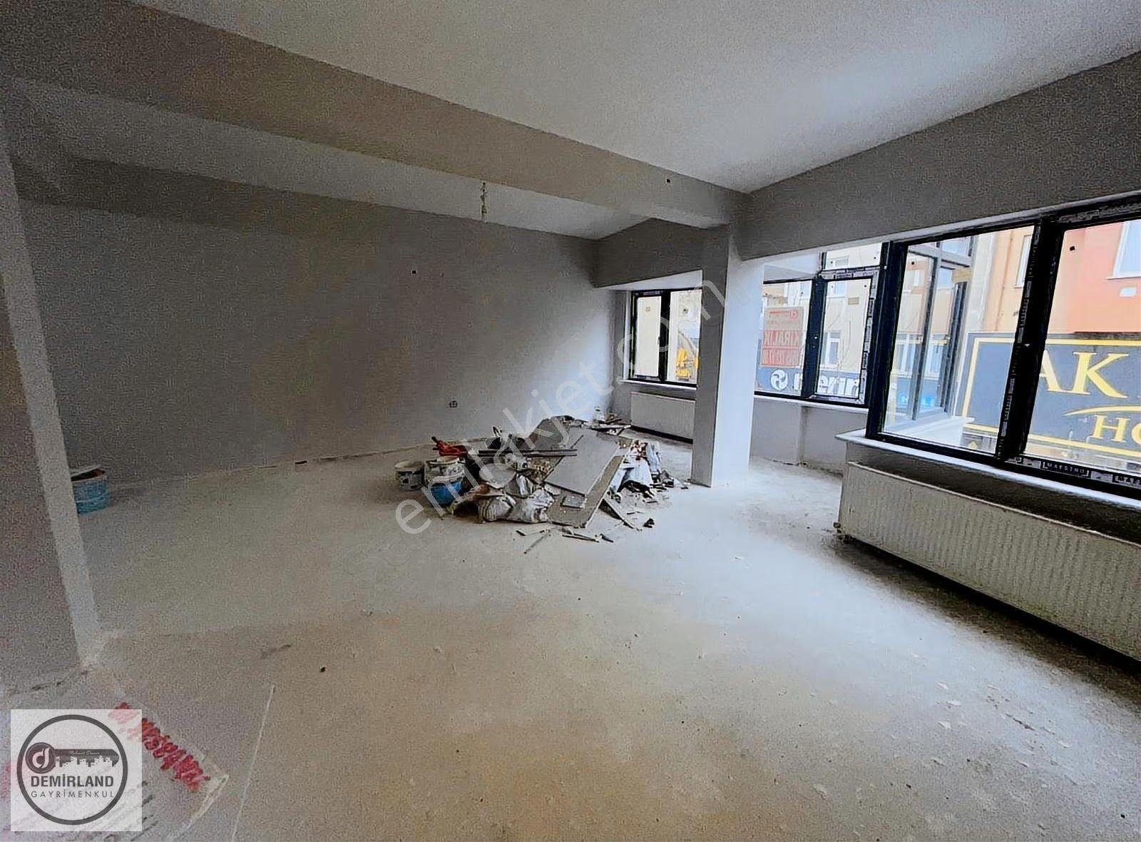 Demirland'dan Hürriyet Caddesi'nde 400m² Komple Kiralık Bina - Görsel 20
