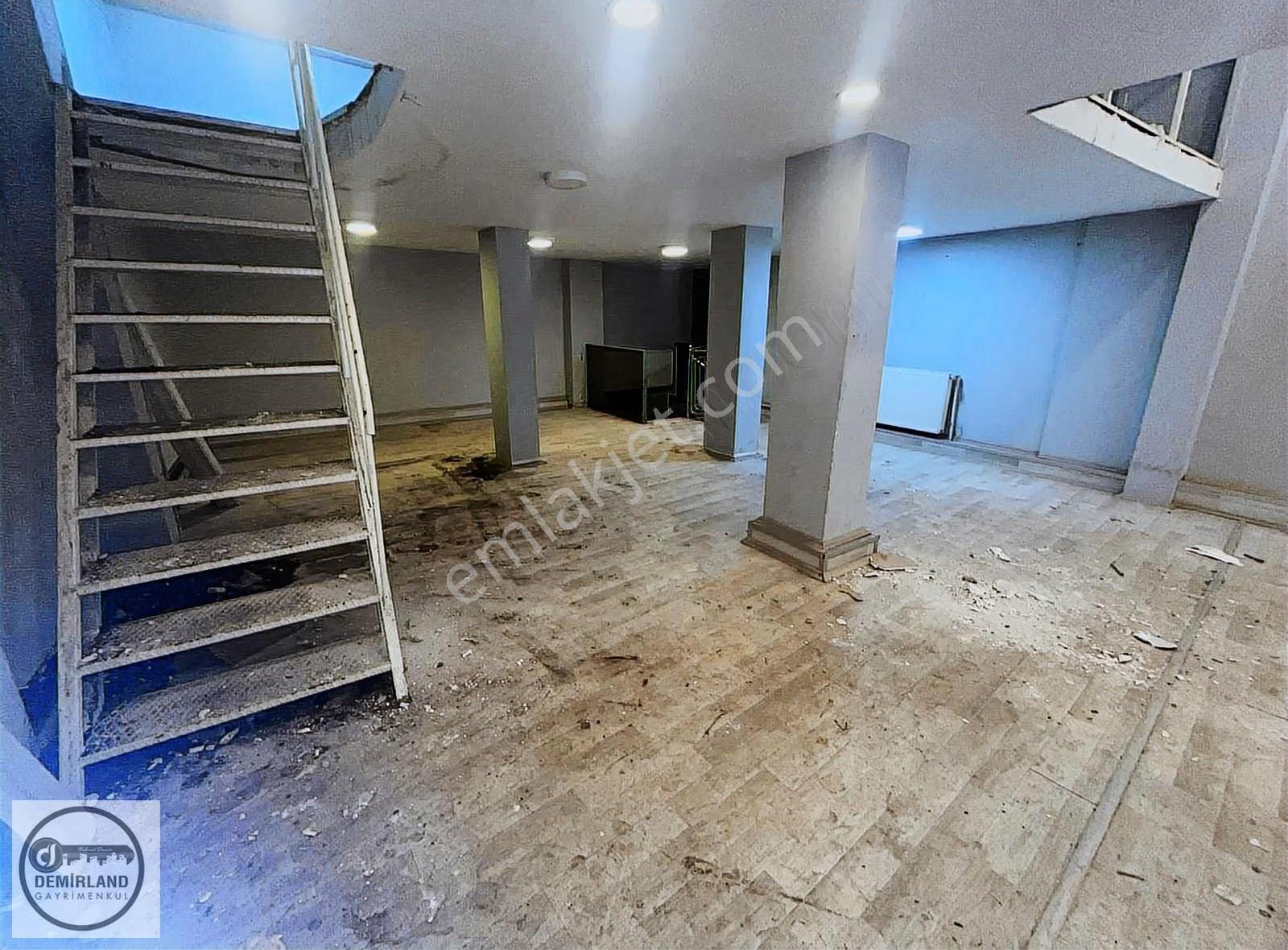 Demirland'dan Hürriyet Caddesi'nde 400m² Komple Kiralık Bina - Görsel 12