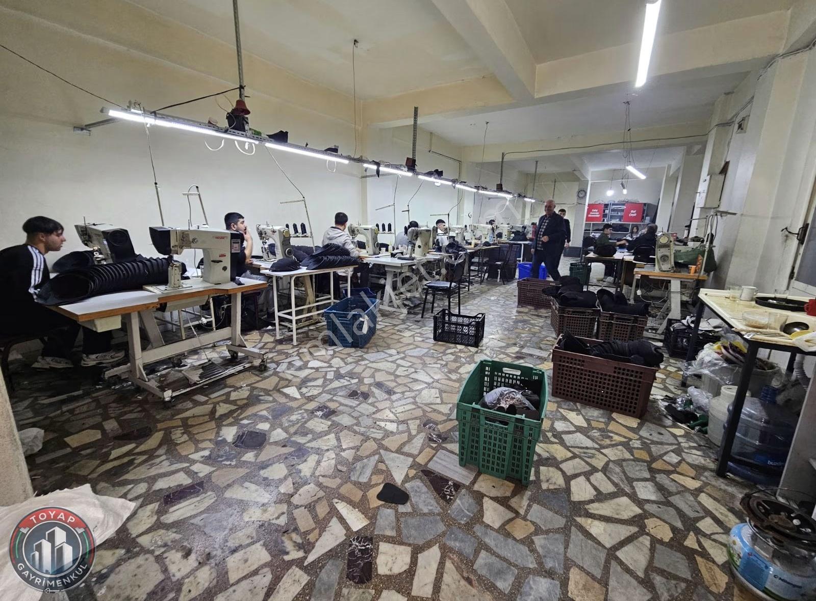 Toyap Yapıdan Tramvayın Dibinde Acil Satılık 350m2 Depolu Dükkan - Görsel 9