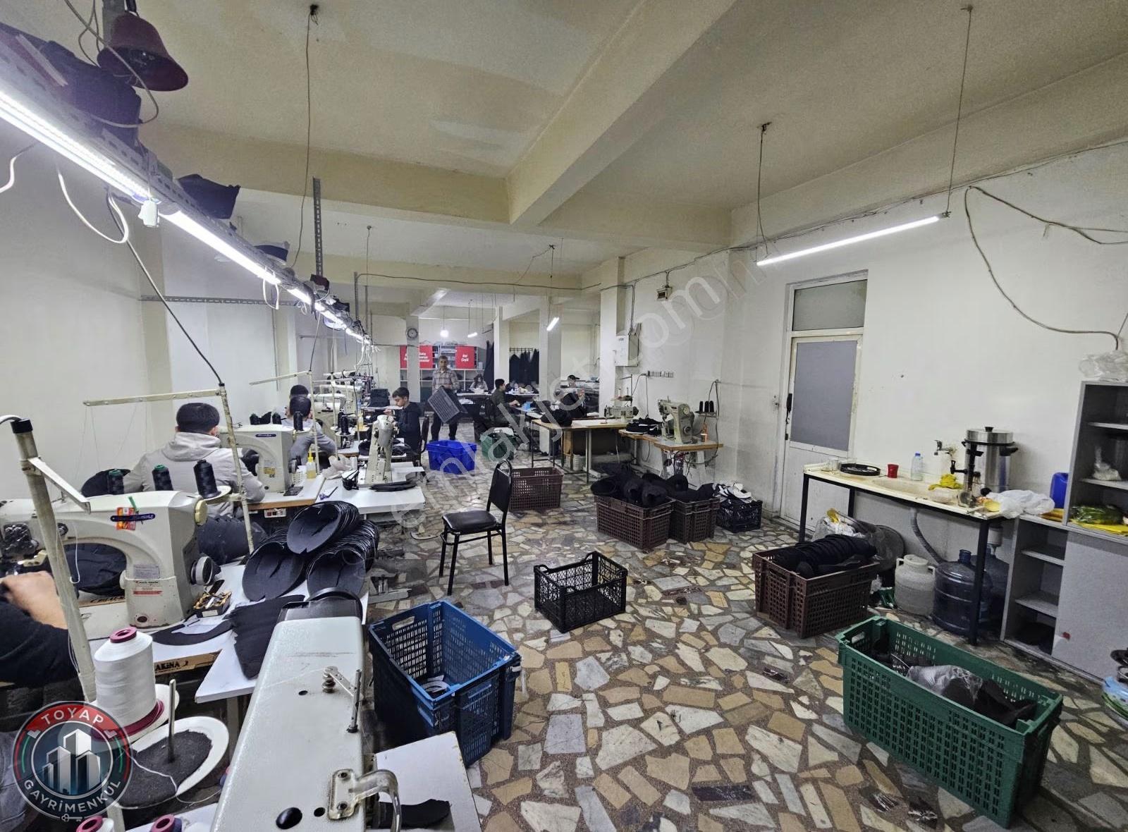 Toyap Yapıdan Tramvayın Dibinde Acil Satılık 350m2 Depolu Dükkan - Görsel 2