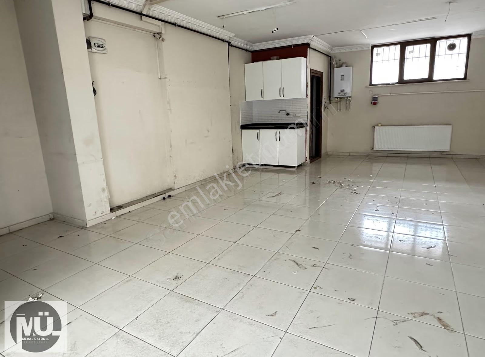 Küçükçekmece Tevfikbey'de Düz Giriş 50 M2 Dükkan - Görsel 3