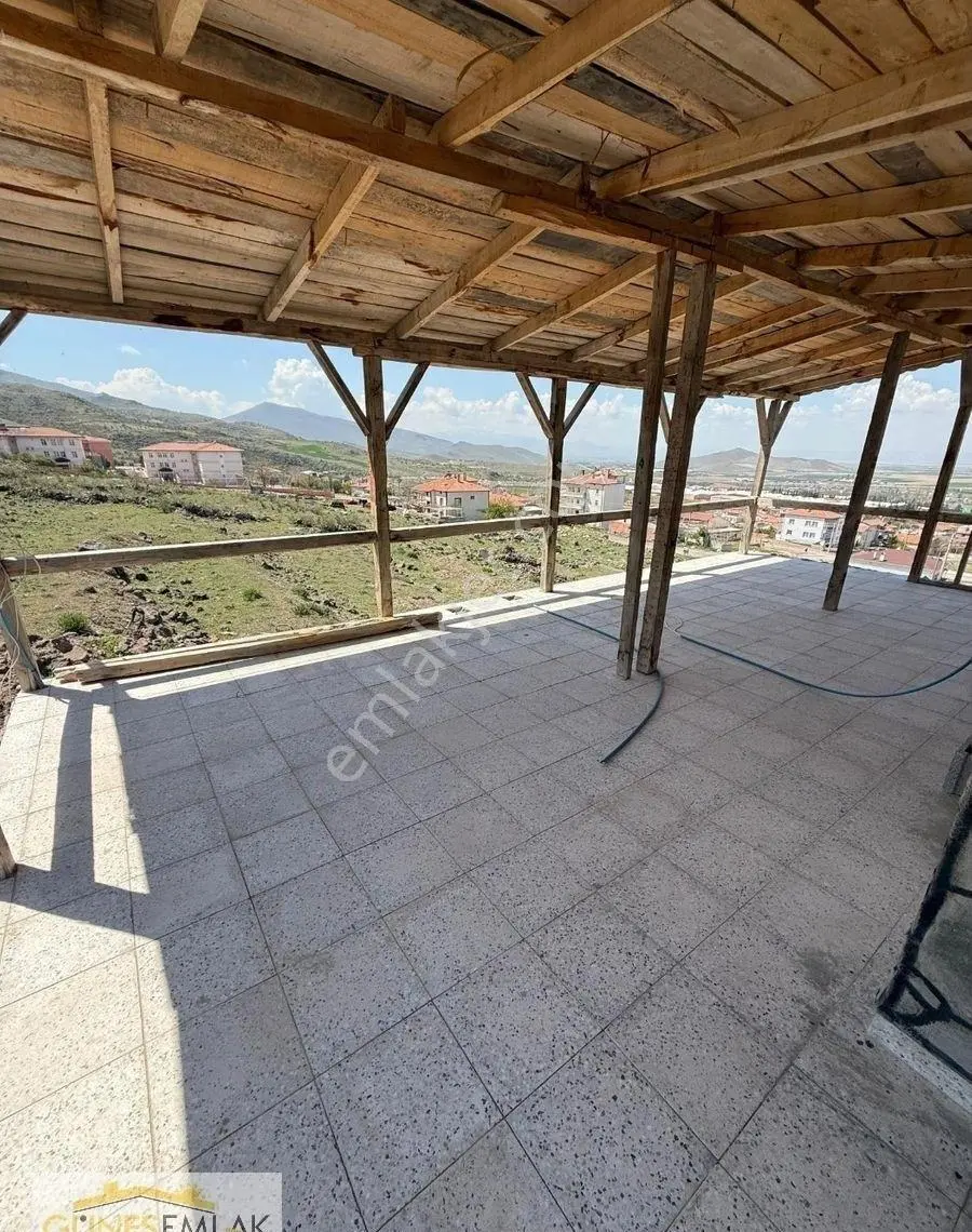 Güneş Emlakta Şehir Manzaralı Satılık Bağ Evi - Görsel 4