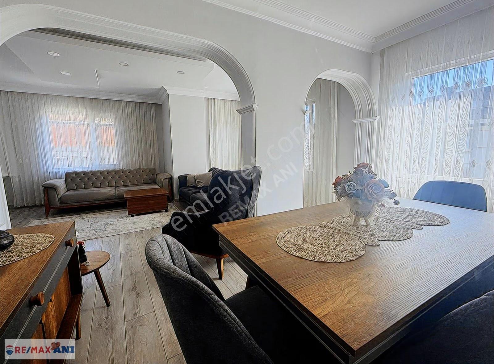 Ümraniye Tantavi 'de Teraslı Satılık 4+1 Dubleks Daire - Görsel 2