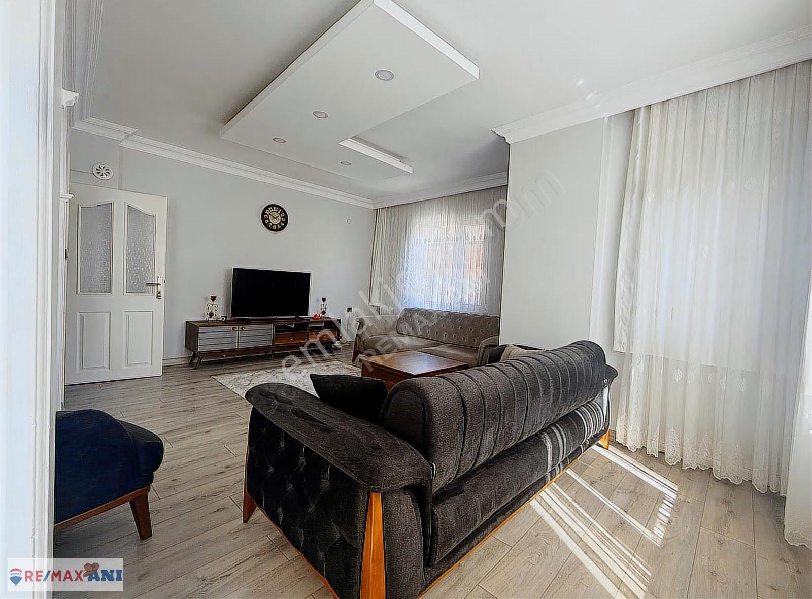 Ümraniye Tantavi 'de Teraslı Satılık 4+1 Dubleks Daire - Görsel 3
