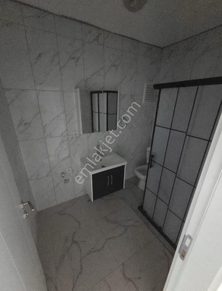 Yeni Mahallede Satılık 3+1 Geniş Ve İskanlı Daire - Görsel 11