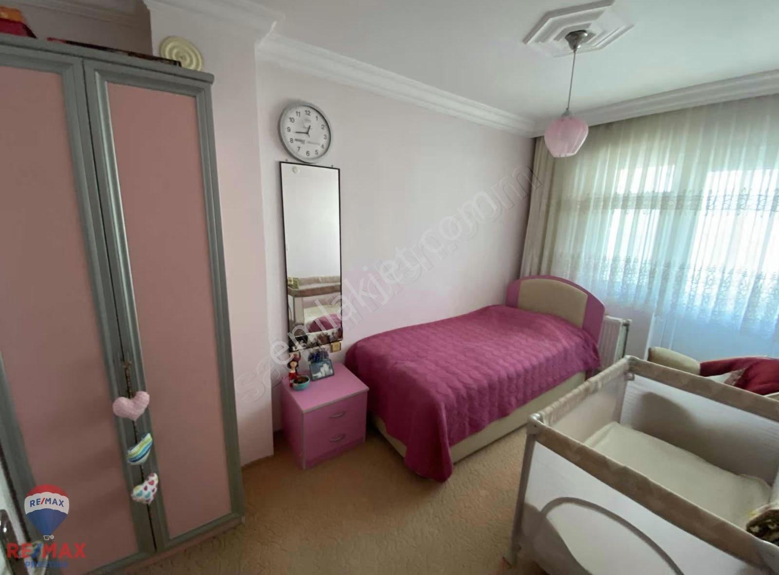 Biga / Kalafat Nilüfer Site'sinde Eşyalı Trıpleks Kiralık Villa! - Görsel 9