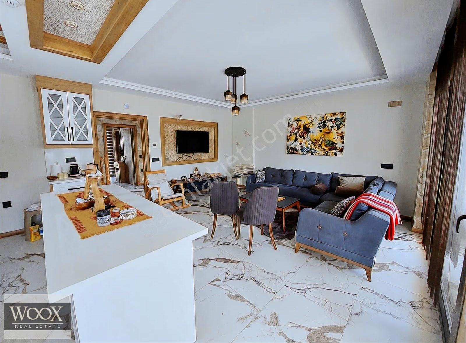 Kuşadası Merkezde 500 M2 Arsa İçerisinde 4+1 Satılık Lüks Villa - Görsel 8