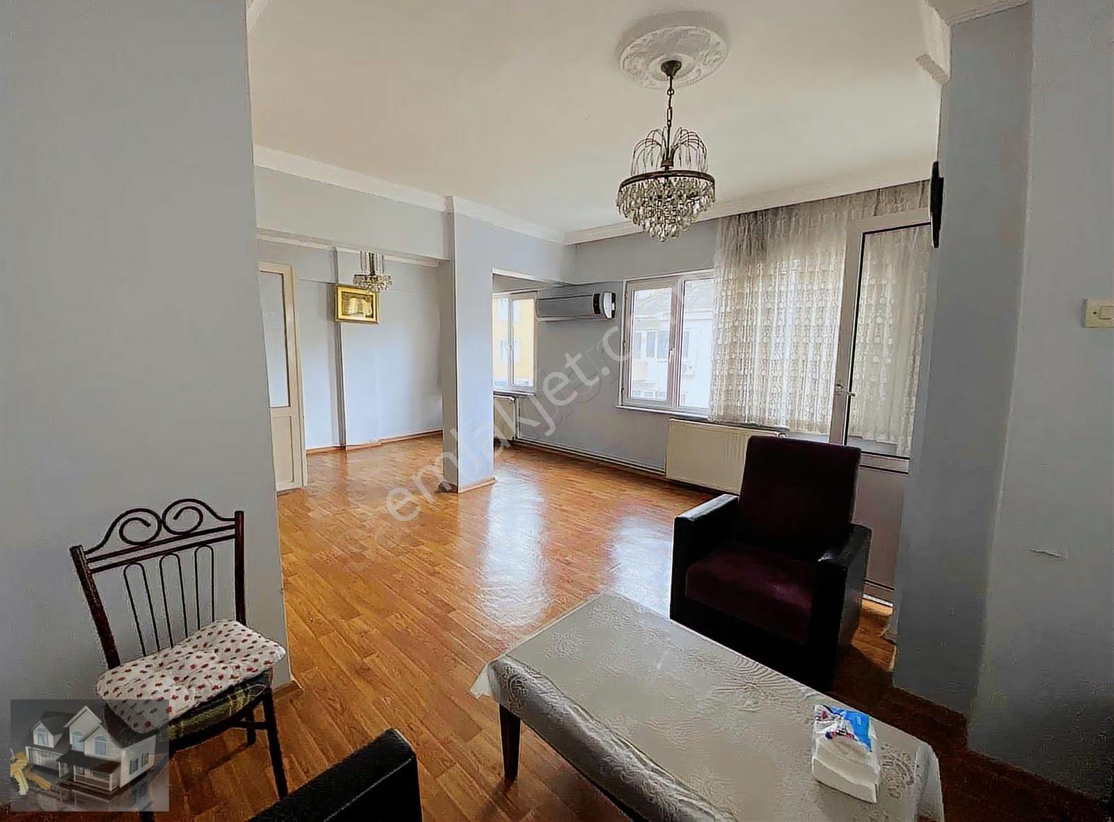 İslambey Caddesi Üzerin De 2+1 120m2 Ara Kat Satılık Daire
