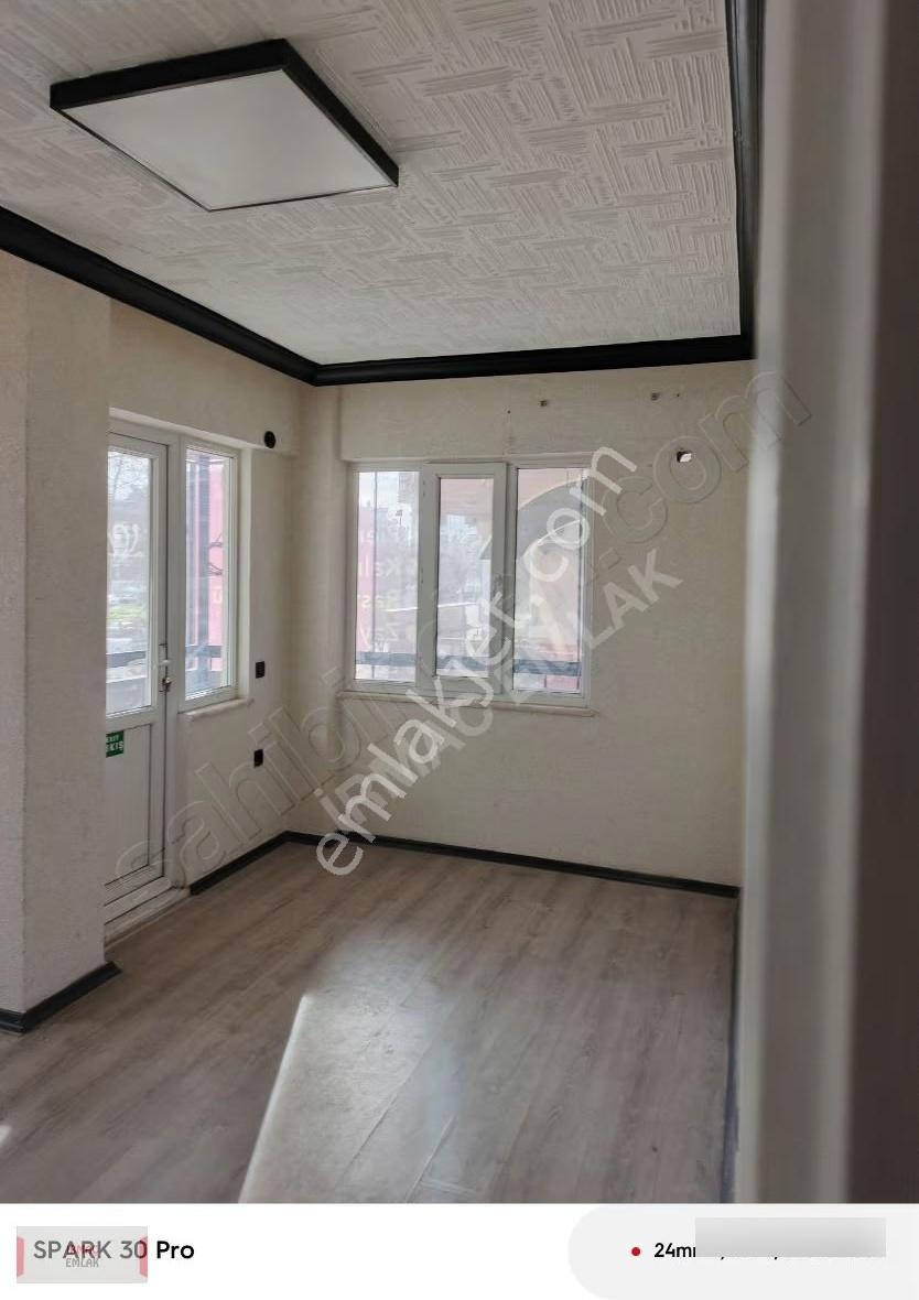 Güllük Caddesi Üzerinde 3+1 Kiralık İşyeri - Görsel 31