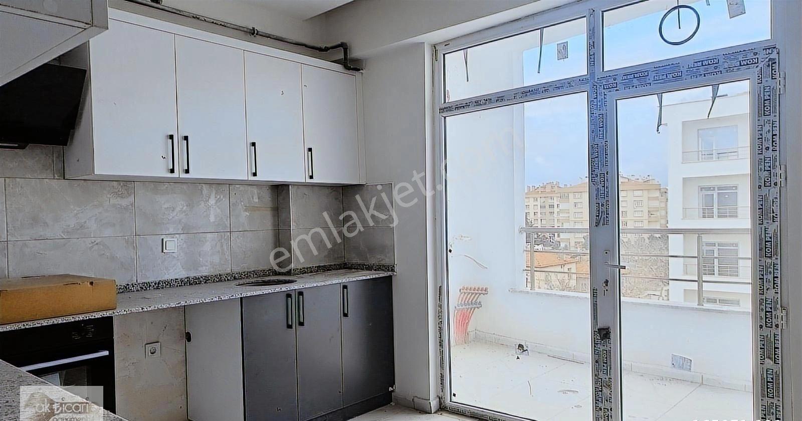 Fetih Cd. Tramvaya Yakın Site İçi Sıfır 2+1 Arakat Satılık Daire - Görsel 5