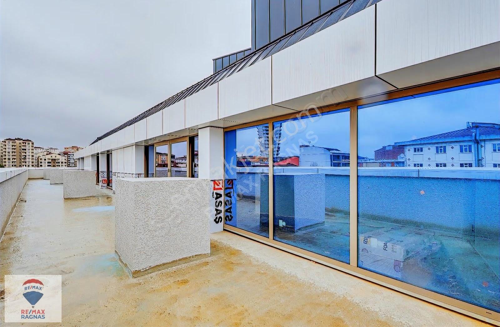 Sancaktepe Atatürk Caddesinde Kiralık Prestijli Plaza | 6.700 M - Görsel 25