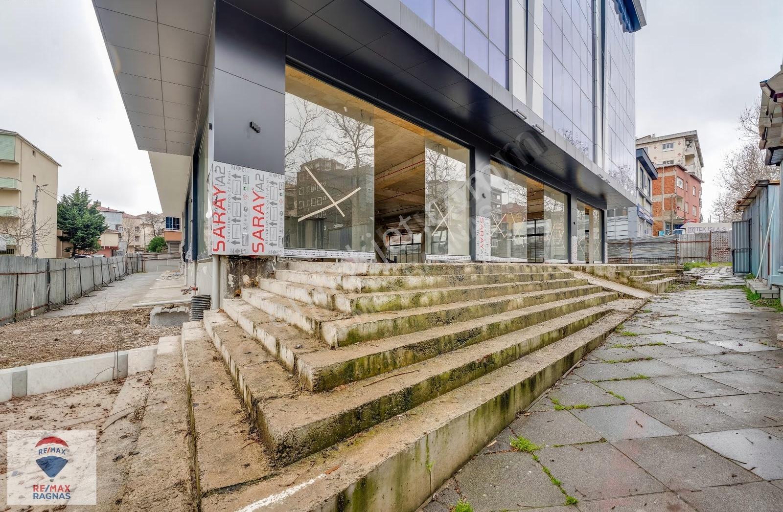 Sancaktepe Atatürk Caddesinde Kiralık Prestijli Plaza | 6.700 M - Görsel 14