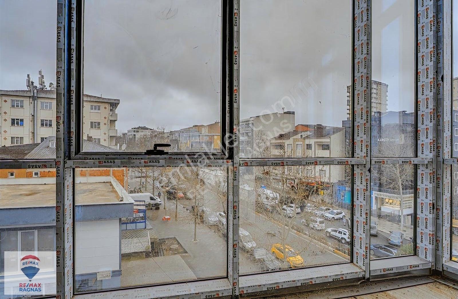 Sancaktepe Atatürk Caddesinde Kiralık Prestijli Plaza | 6.700 M - Görsel 4