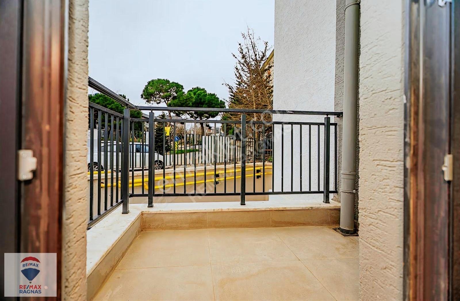 Öz Evim Sitesi Nde Satılık 2+1 Ara Kat Daire - Görsel 9