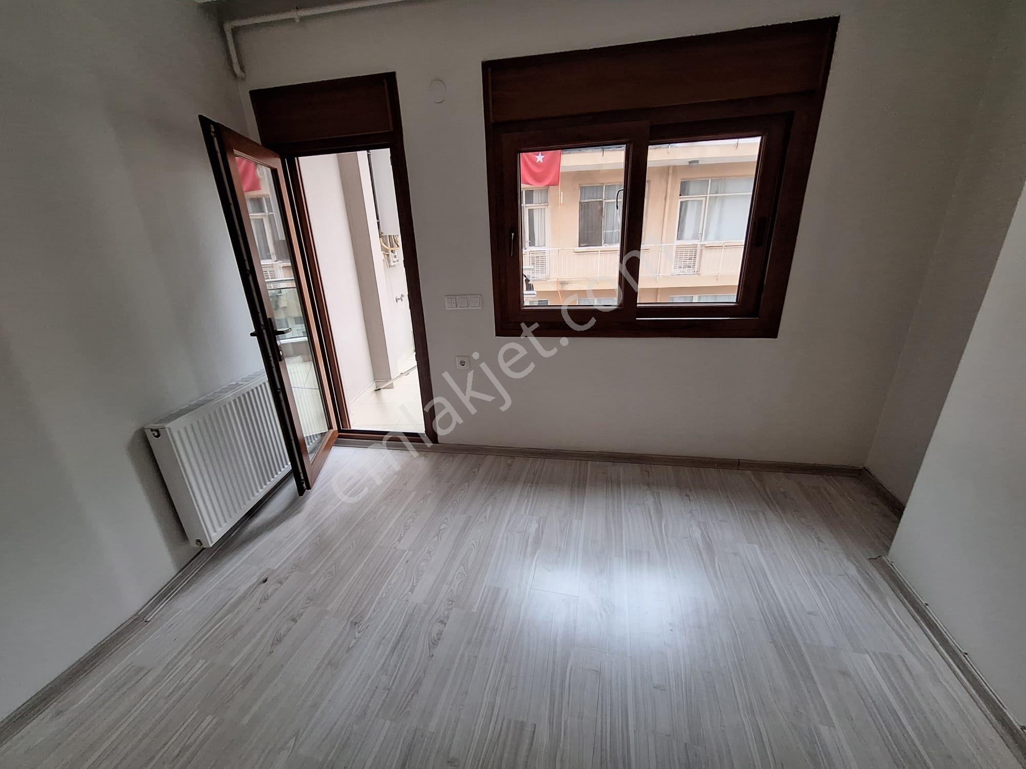 Halirıfat Paşa Cadde Uzeri Genc Bina Bakımlı - Görsel 12