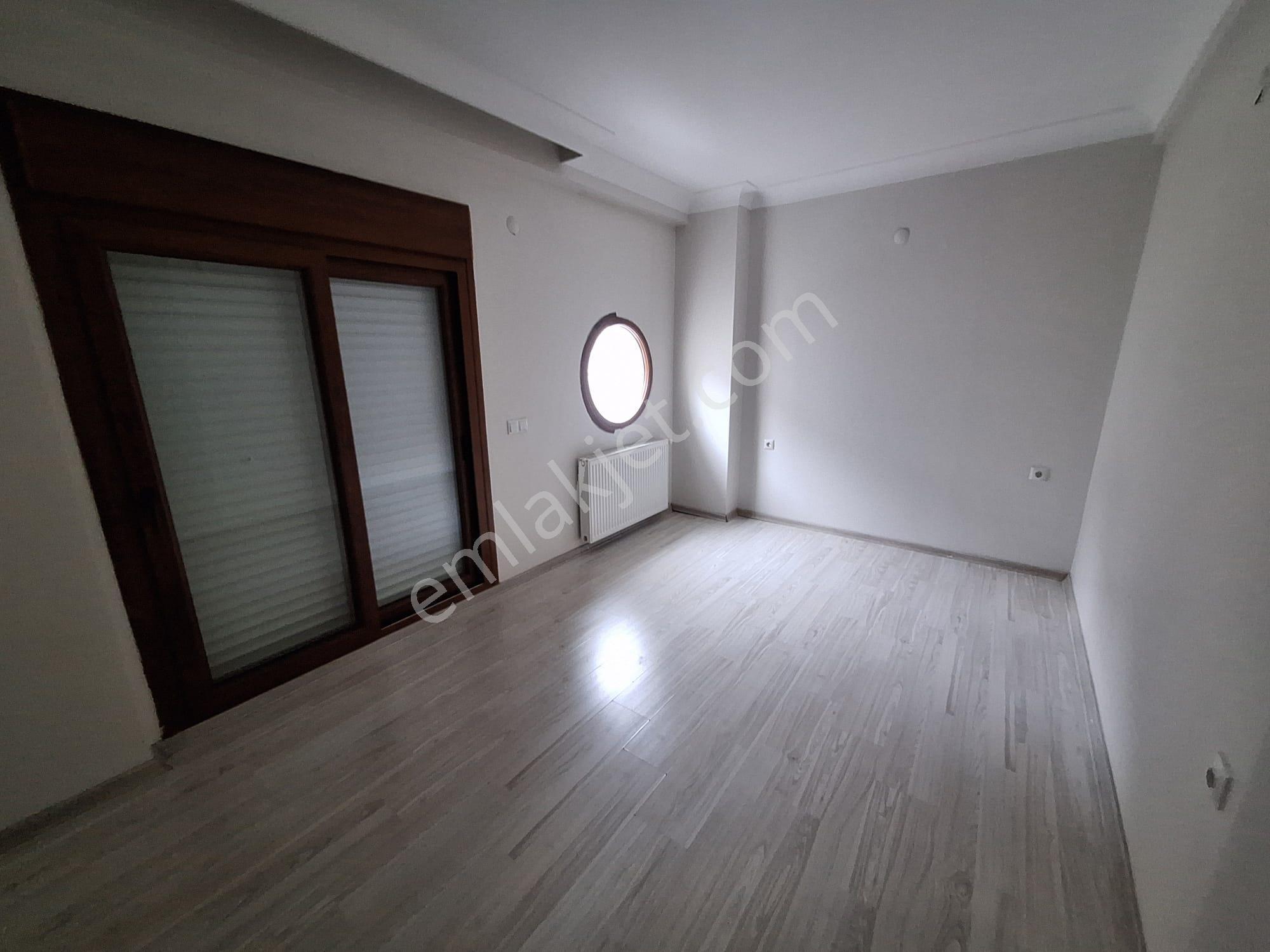 Halirıfat Paşa Cadde Uzeri Genc Bina Bakımlı - Görsel 11