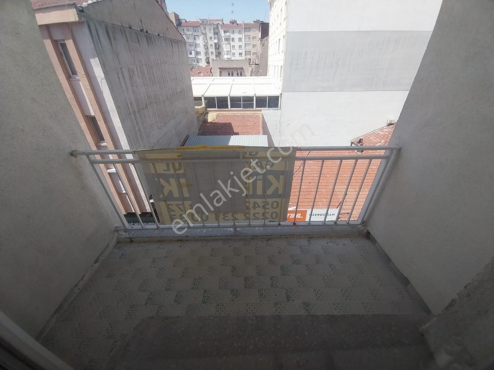 Kurtuluş Çarşı Merkez Kombili Balkonlu Kiralık 3+1 Daire - Görsel 26