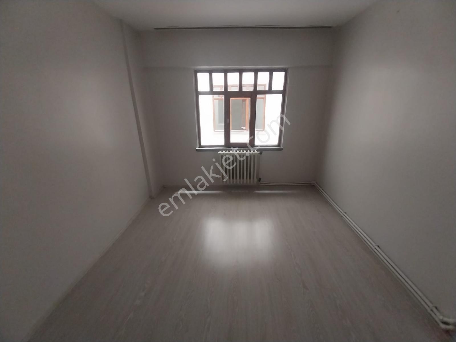 Kurtuluş Çarşı Merkez Kombili Balkonlu Kiralık 3+1 Daire - Görsel 15