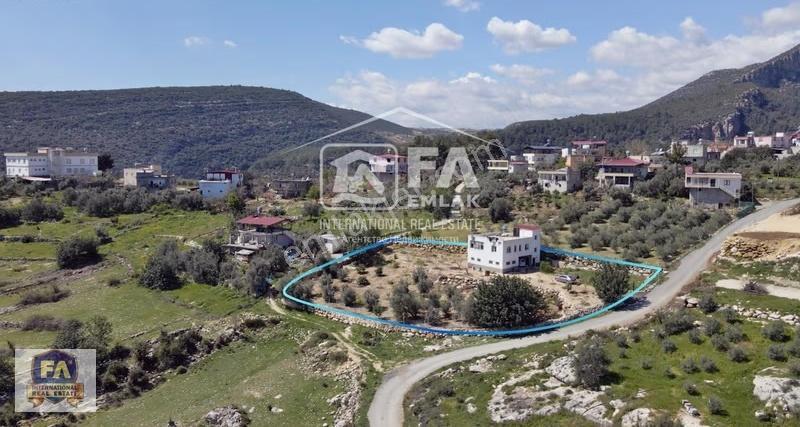 Fa'dan Mersin'de Doğayla İç İçe, 2366 M² Arsa İçinde Müstakil Ev