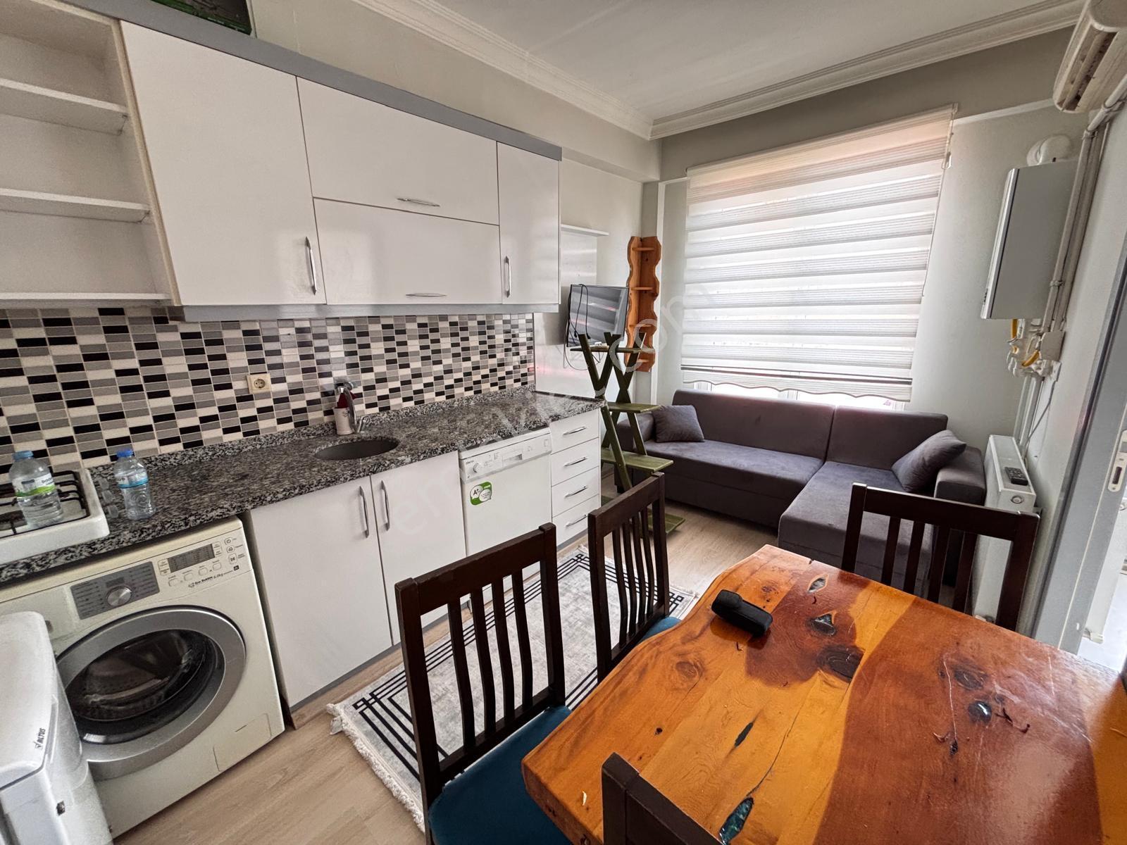 Coldwell Banker'den Bahçelievler'de Satılık Eşyalı 1+1 Daire - Görsel 15