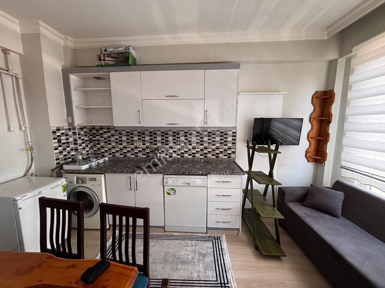 Coldwell Banker'den Bahçelievler'de Satılık Eşyalı 1+1 Daire - Görsel 19