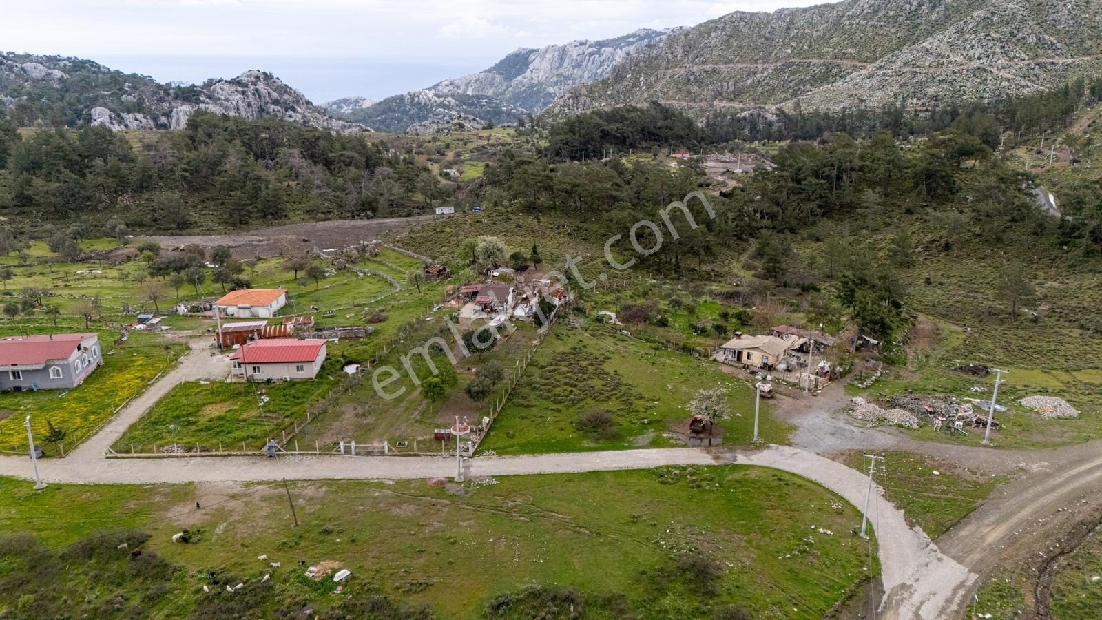 Osmaniyede Yola Cepheli Yatırıma Uygun Tarla - Görsel 6