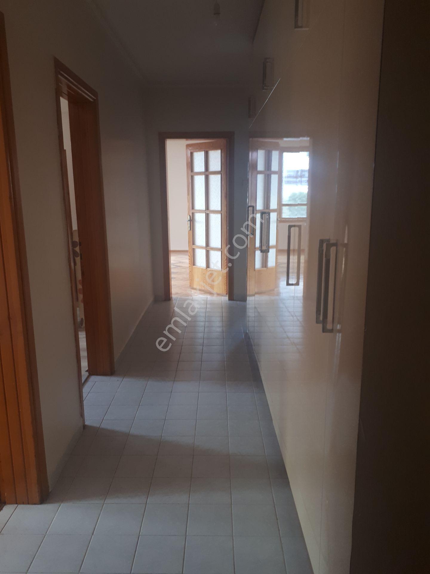 Meram In Güzide Mahallesi Havzanda Site İçi Kiralık 4+1 Daire - Görsel 5