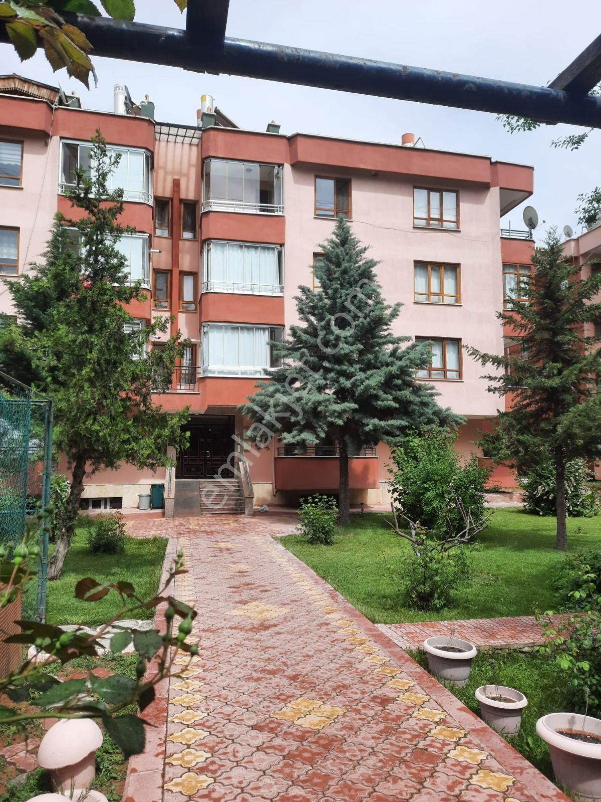 Meram In Güzide Mahallesi Havzanda Site İçi Kiralık 4+1 Daire - Görsel 2
