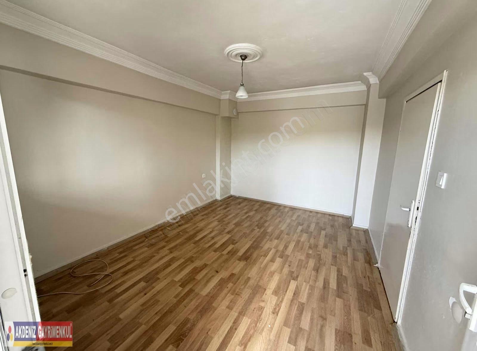 2000 Evler Mahallesinde Temiz 2+1 Kapalı Mutfaklı Kiralık Daire - Görsel 2