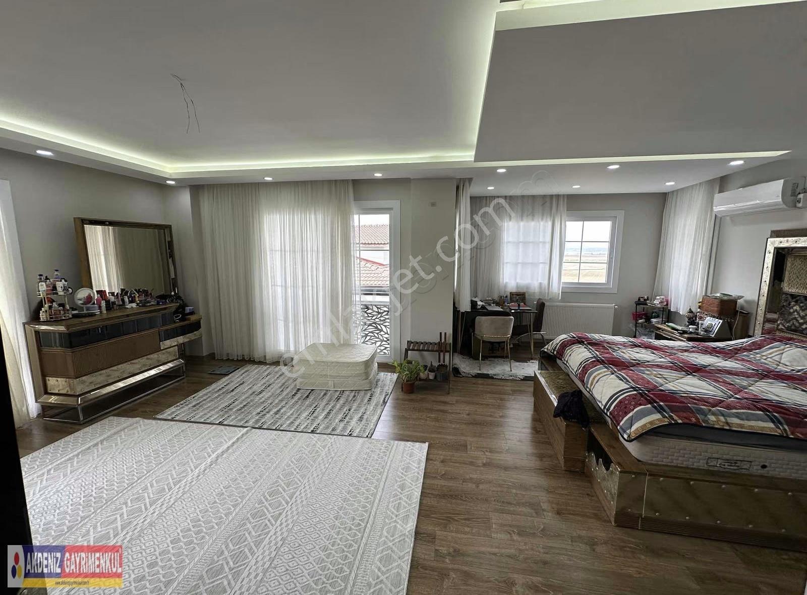 Göl Manzaralı Site İçi Doğa Ve Mimarinin Kusursuz Uyumu... - Görsel 11