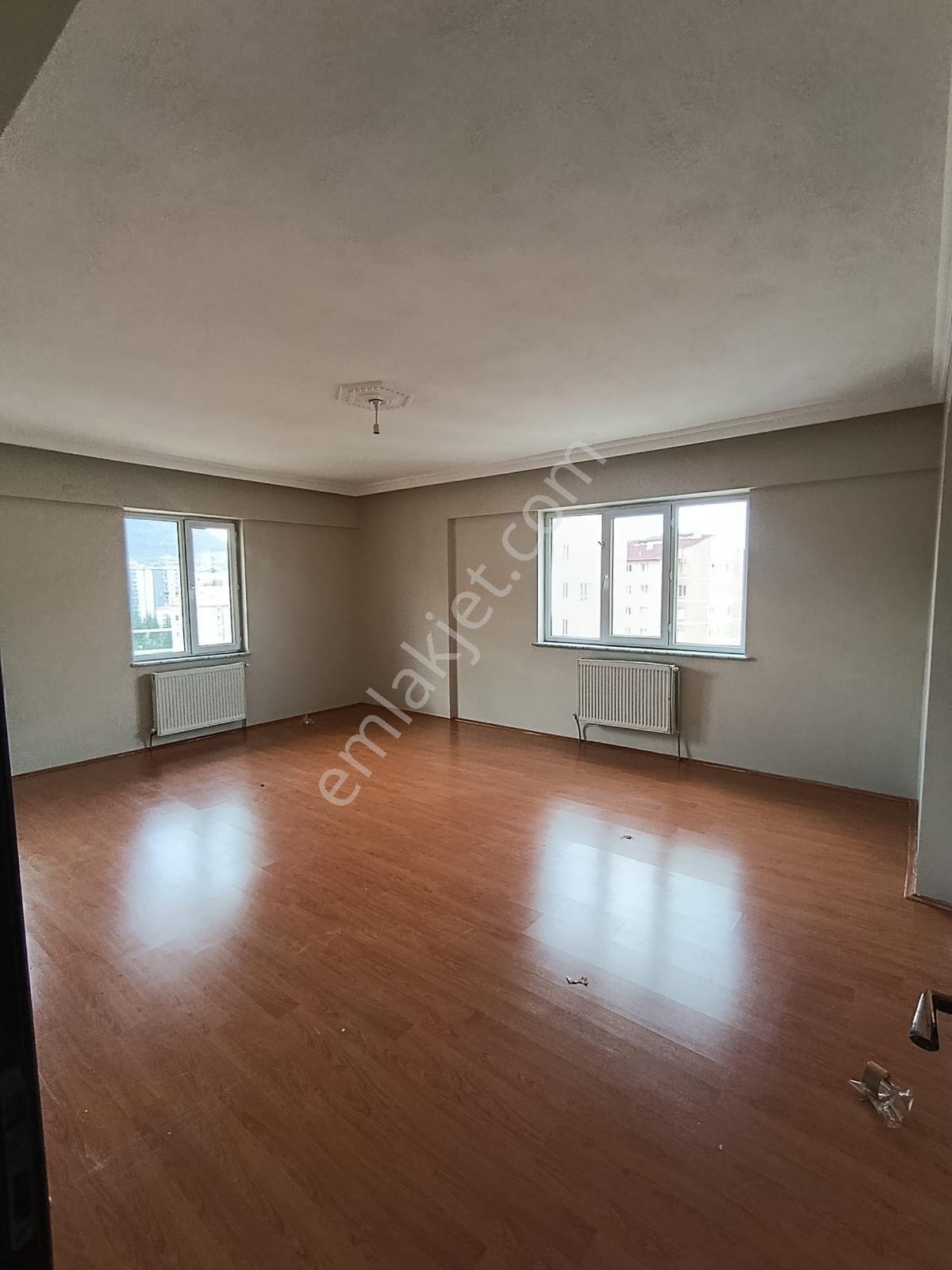 Talas Yenidoğan 175 M2 3+1 Kiralık Daire - Görsel 2