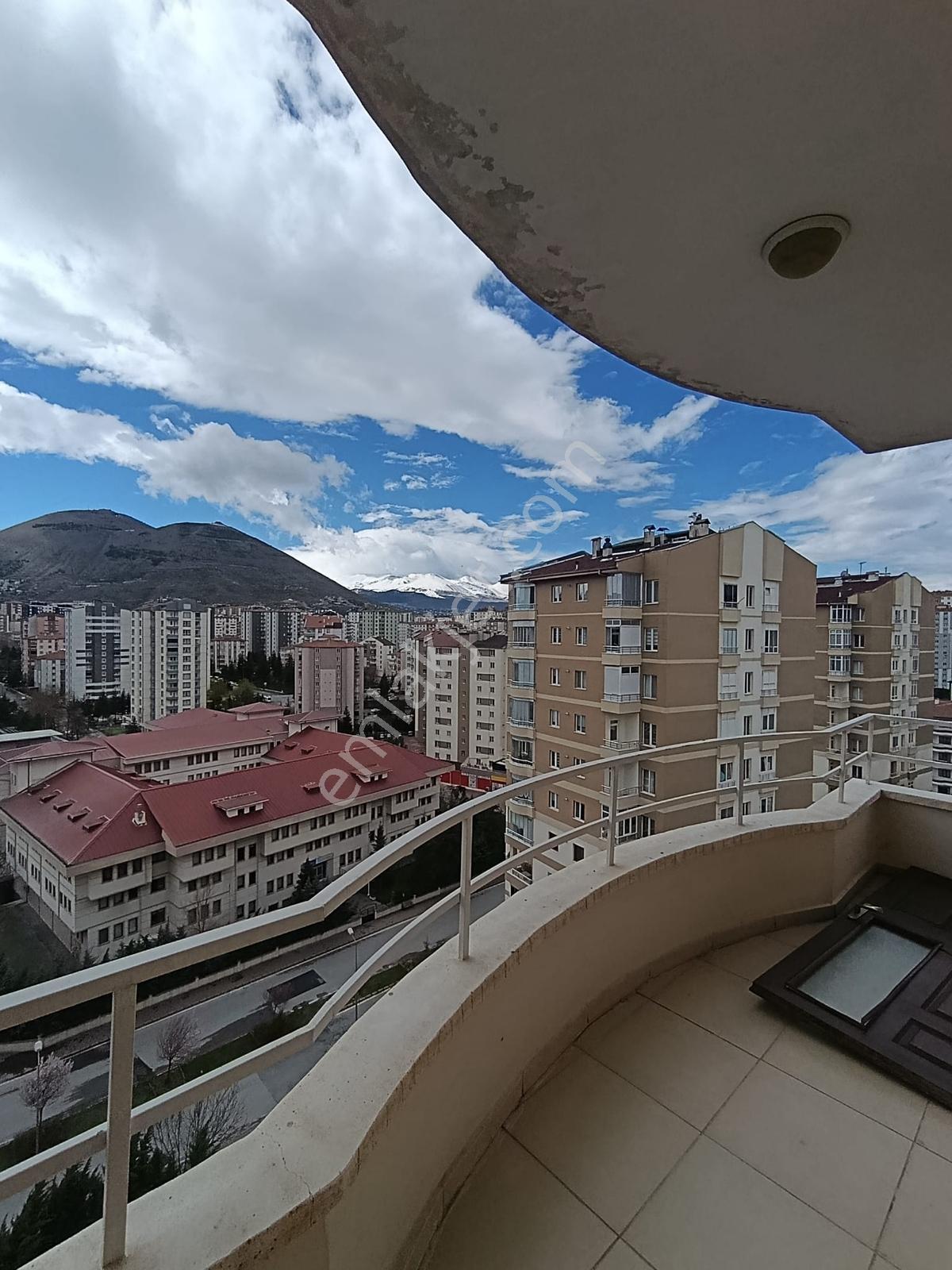 Talas Yenidoğan 175 M2 3+1 Kiralık Daire - Görsel 11
