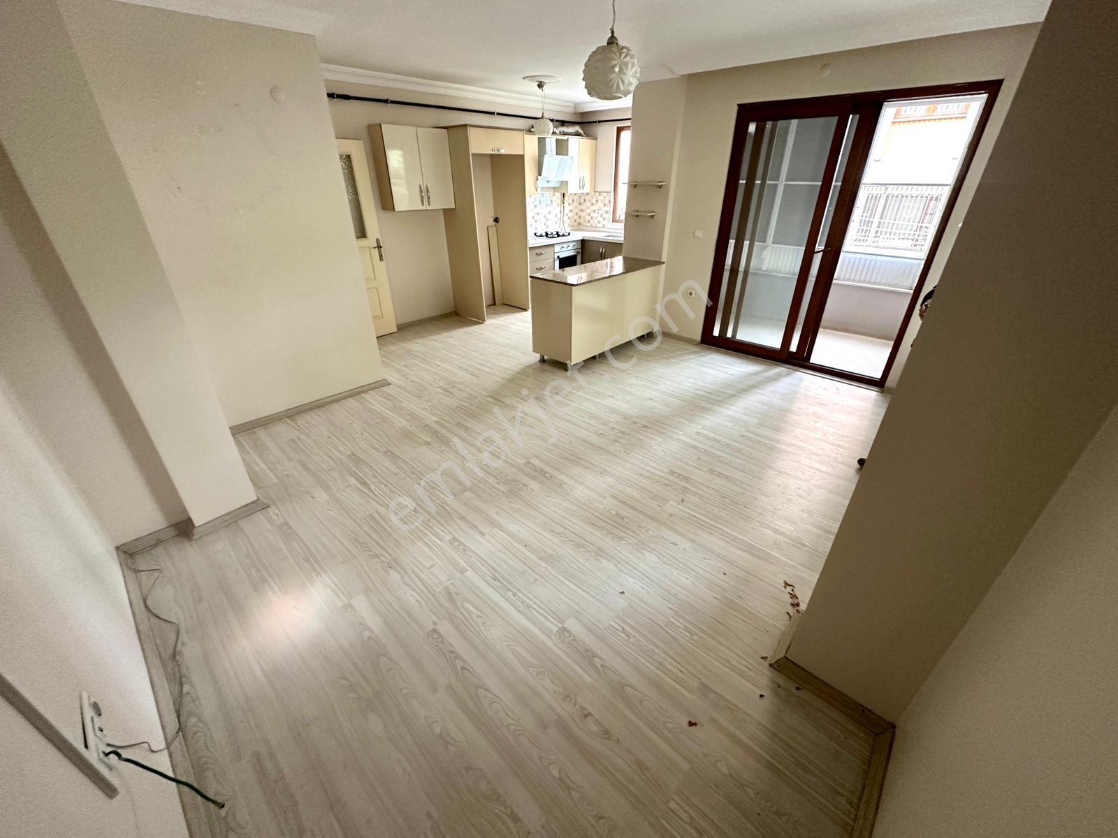 Referans'tan Yetkili Altınkum'da Yüksek Giriş Denize Yakın 1+1 Kiralık Daire - Görsel 16