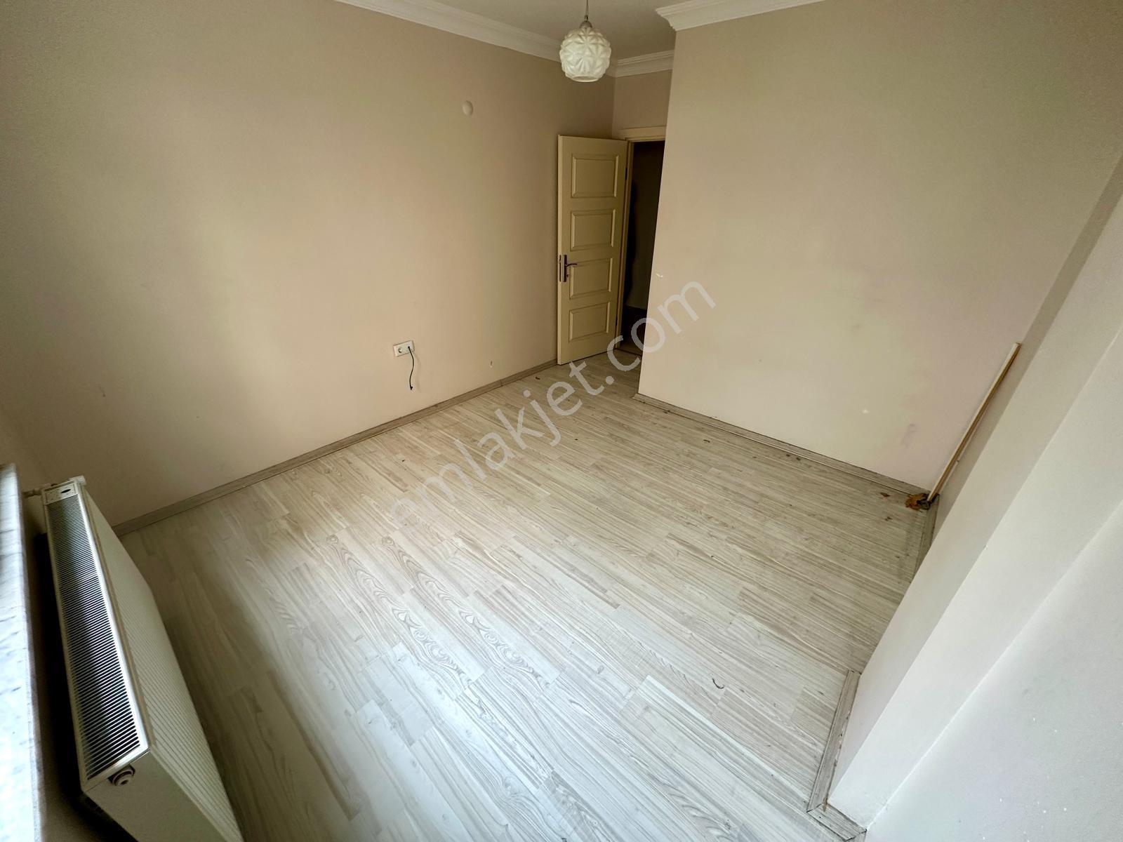 Referans'tan Yetkili Altınkum'da Yüksek Giriş Denize Yakın 1+1 Kiralık Daire - Görsel 28