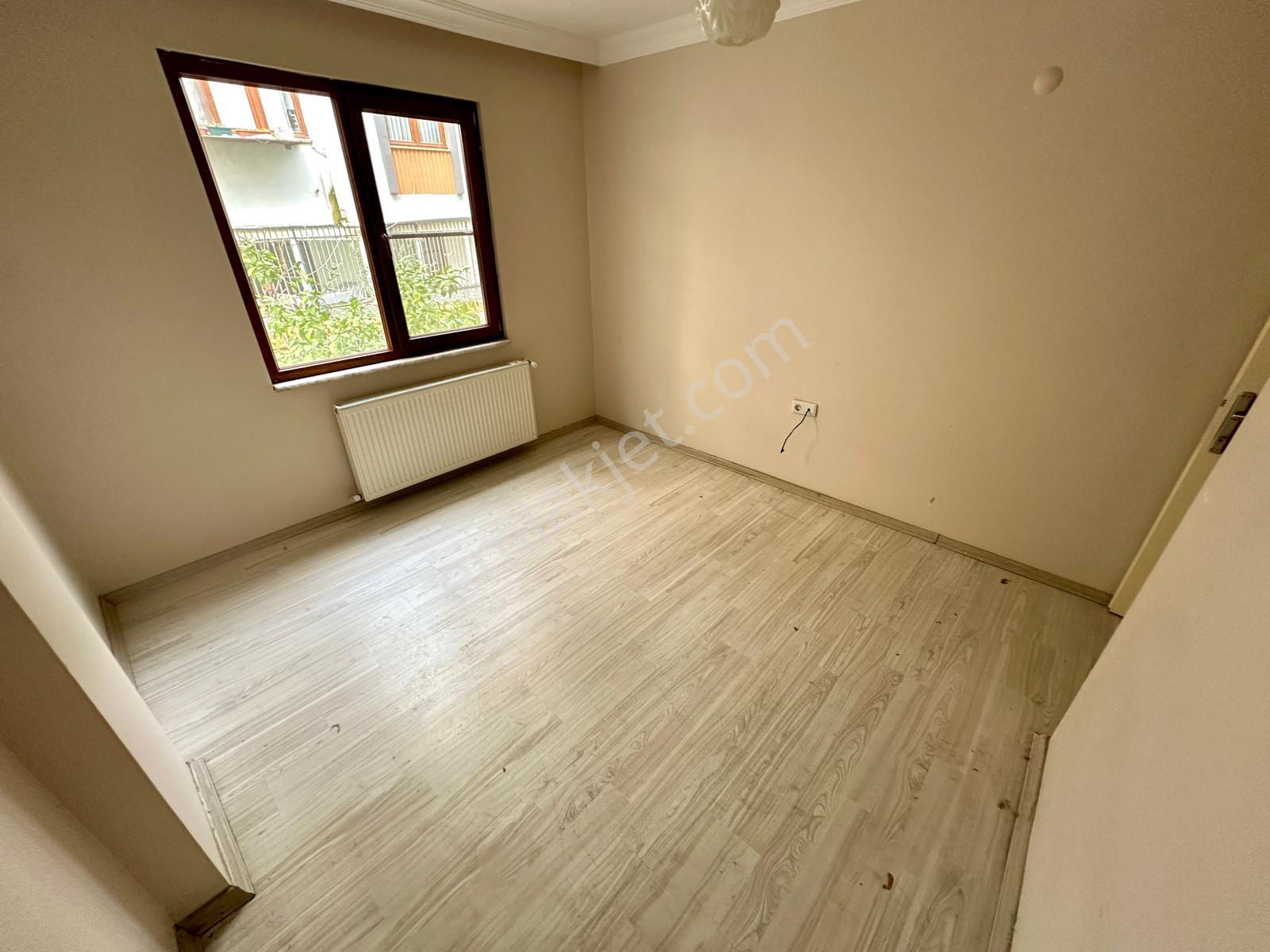Referans'tan Yetkili Altınkum'da Yüksek Giriş Denize Yakın 1+1 Kiralık Daire - Görsel 2