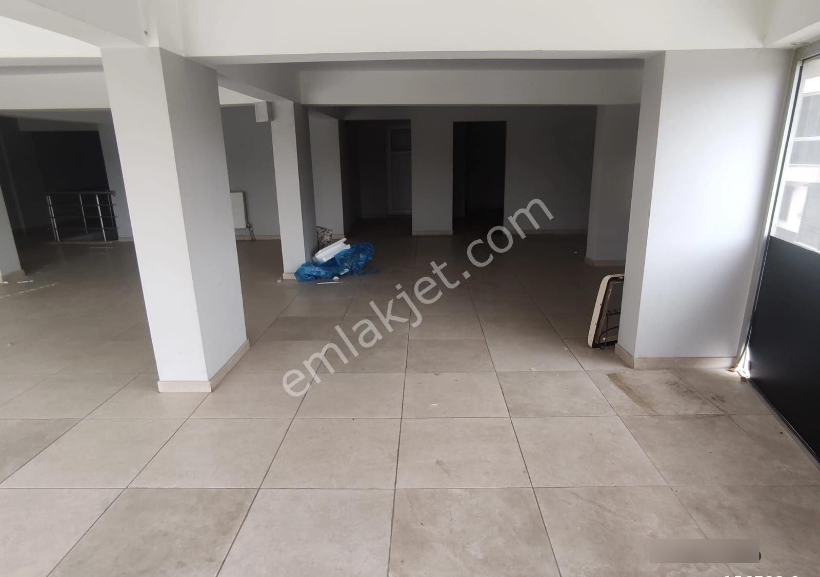 Kiralık 300 M2 İş Yeri Batar Katlı Köşe Başı Son Sokakta - Görsel 3