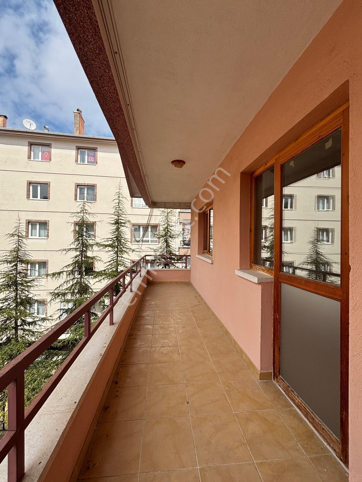 Barut Emlaktan Hastane Yakını Masrafsız Boyalı 120 M2 3+1 Daire - Görsel 17