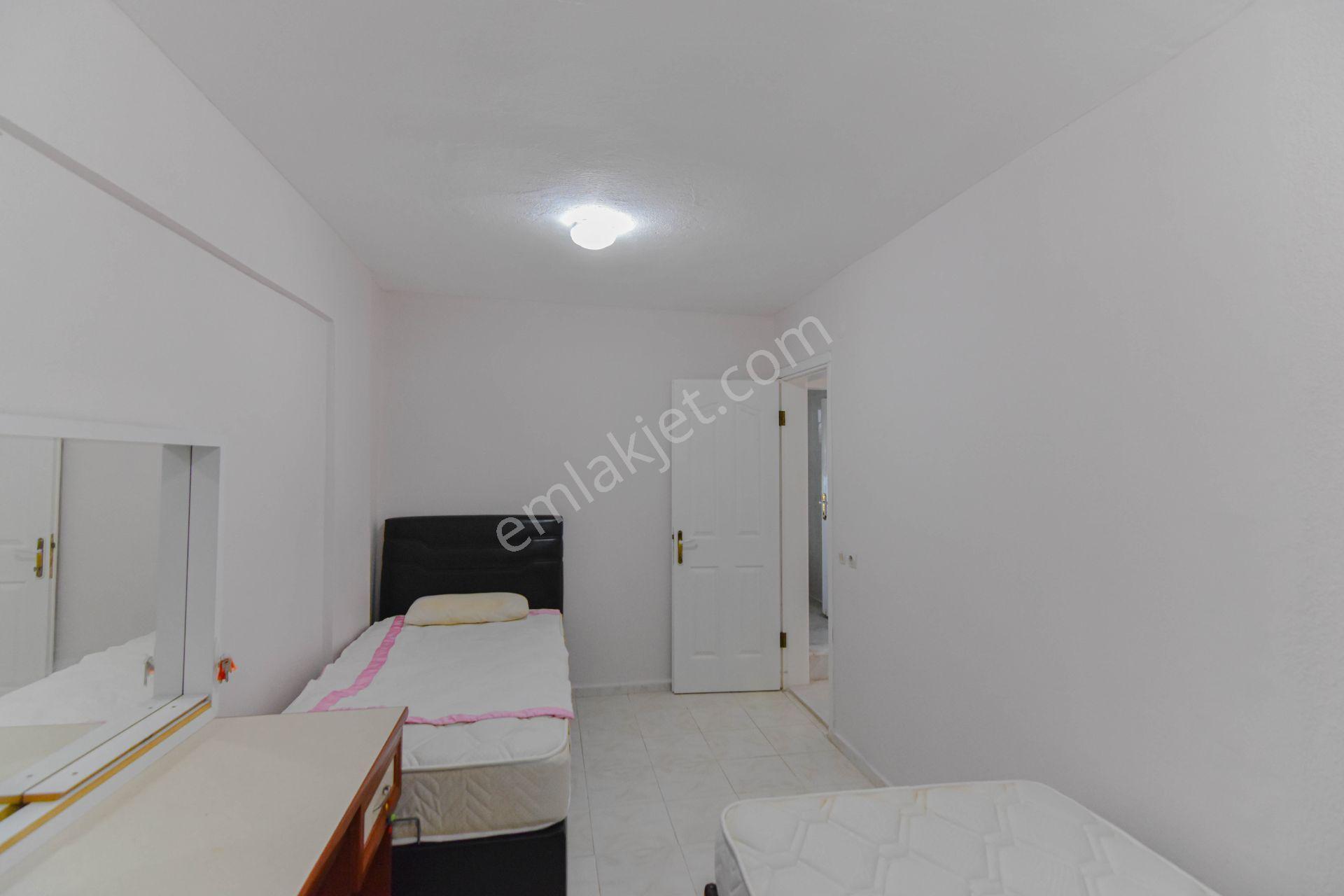 Kuşadası Güzelçamlı'da Sahile Komşu 3+1 Tripleks Yazlık - Görsel 8