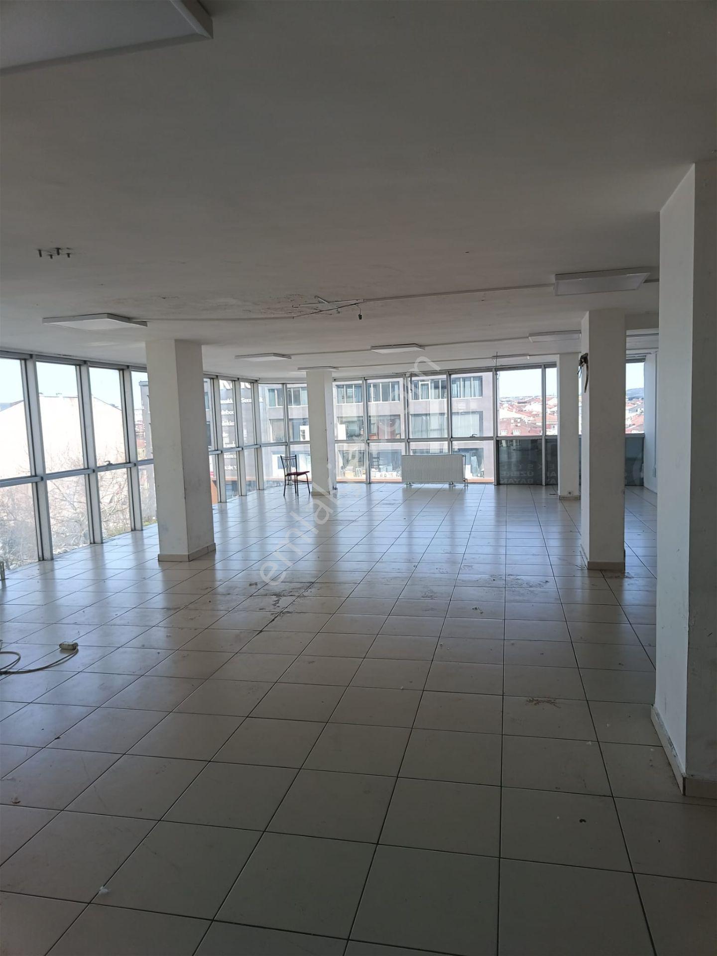 Sancaktepe -sarıgazi Atatürk Caddesi Üzeri-satılık Teraslı Plaza Katı. - Görsel 4