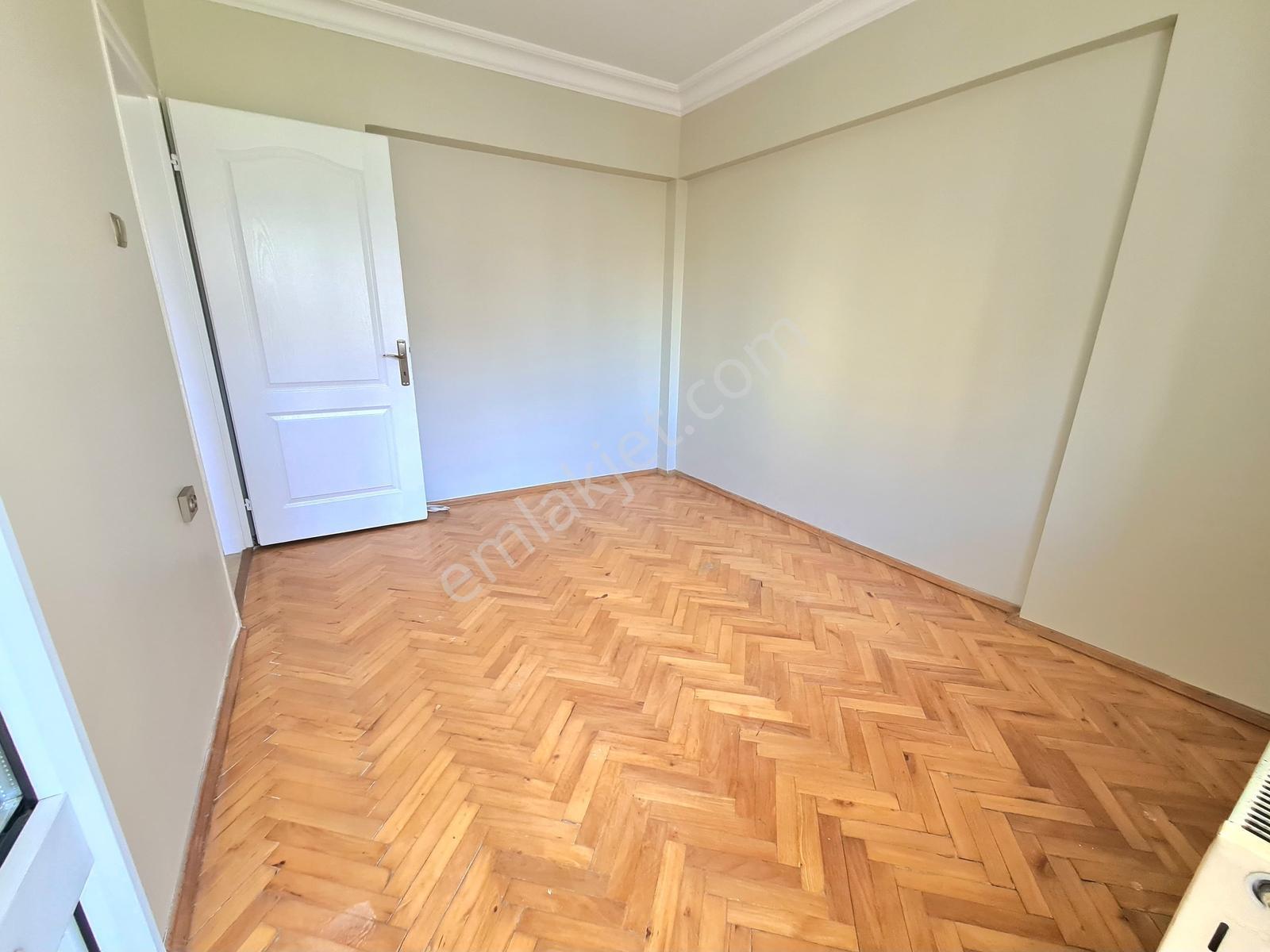 Kiralık 3+1 Daire - Geniş Ve Ferah - Site İçerisinde - Görsel 6