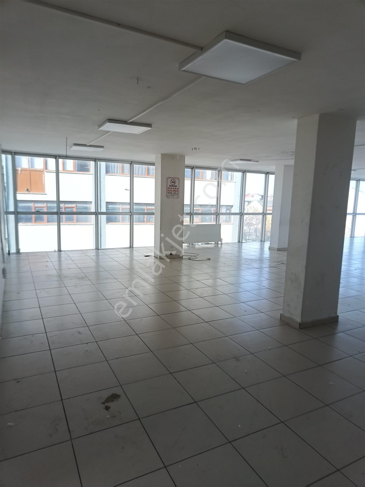 Sancaktepe-sarıgazi, Atatürk Caddesi Üzeri-teraslı Kiralık Plaza Katı - Görsel 12